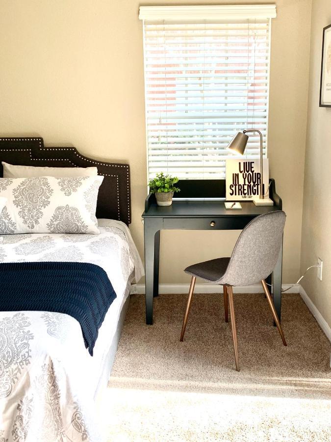 Spacious 2Br&2Ba Med Center Apt, Free Parking&Shuttle ヒューストン エクステリア 写真